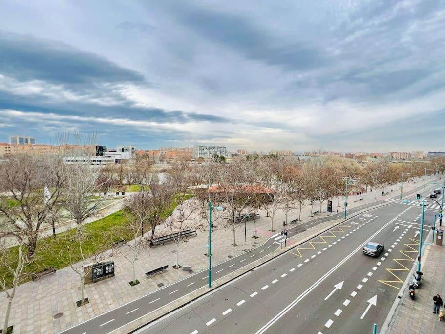 A Orillas Del Pilar Con Parking Zaragoza Exteriér fotografie