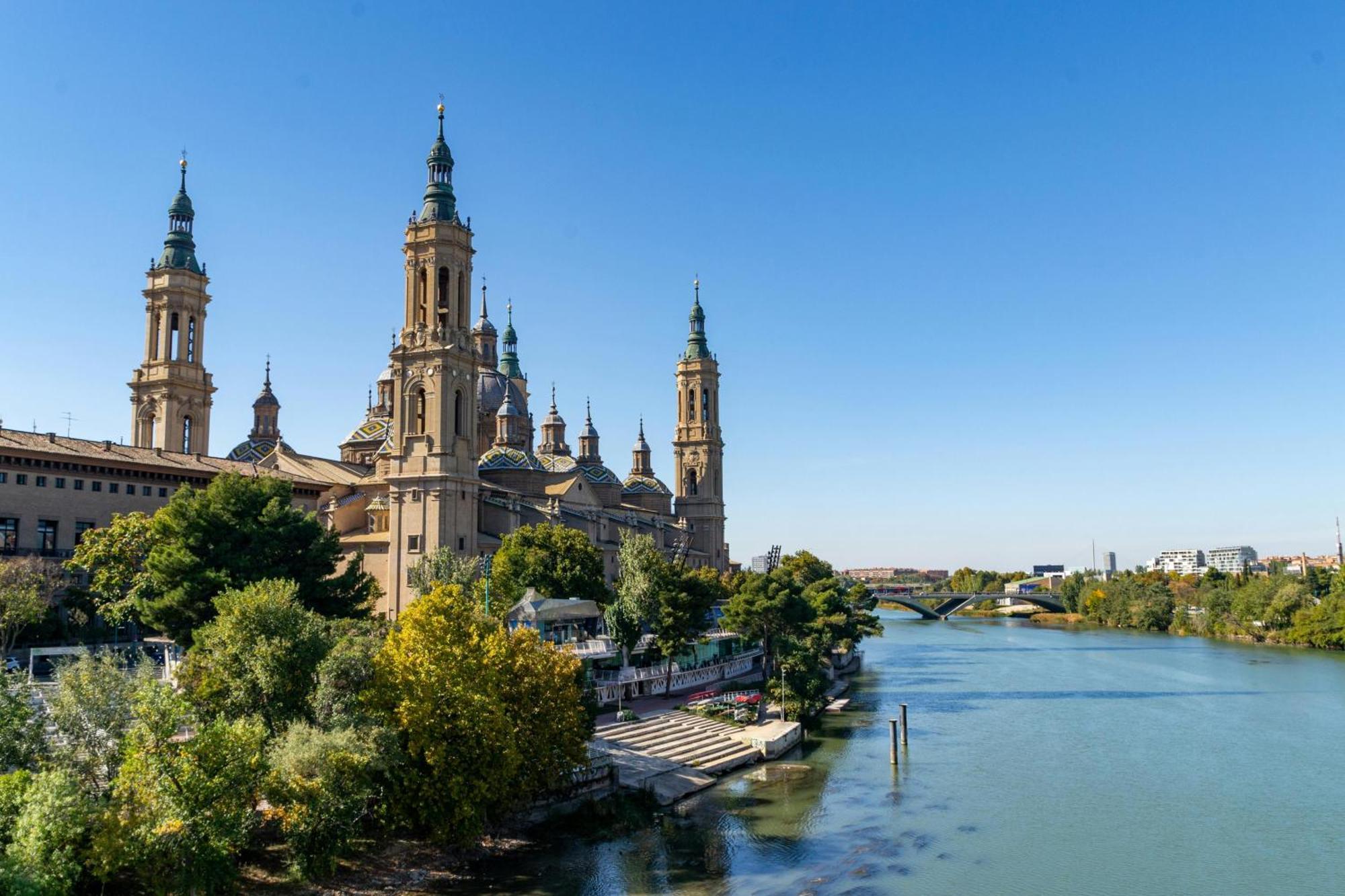 A Orillas Del Pilar Con Parking Zaragoza Exteriér fotografie